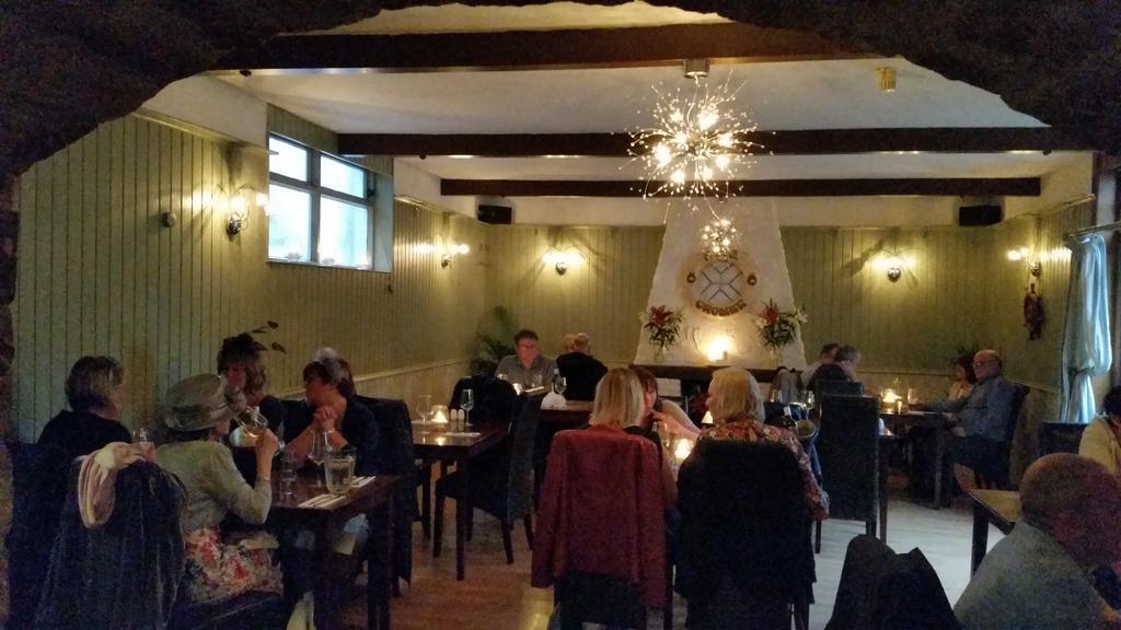 Cedar Inn エディンバラ エクステリア 写真