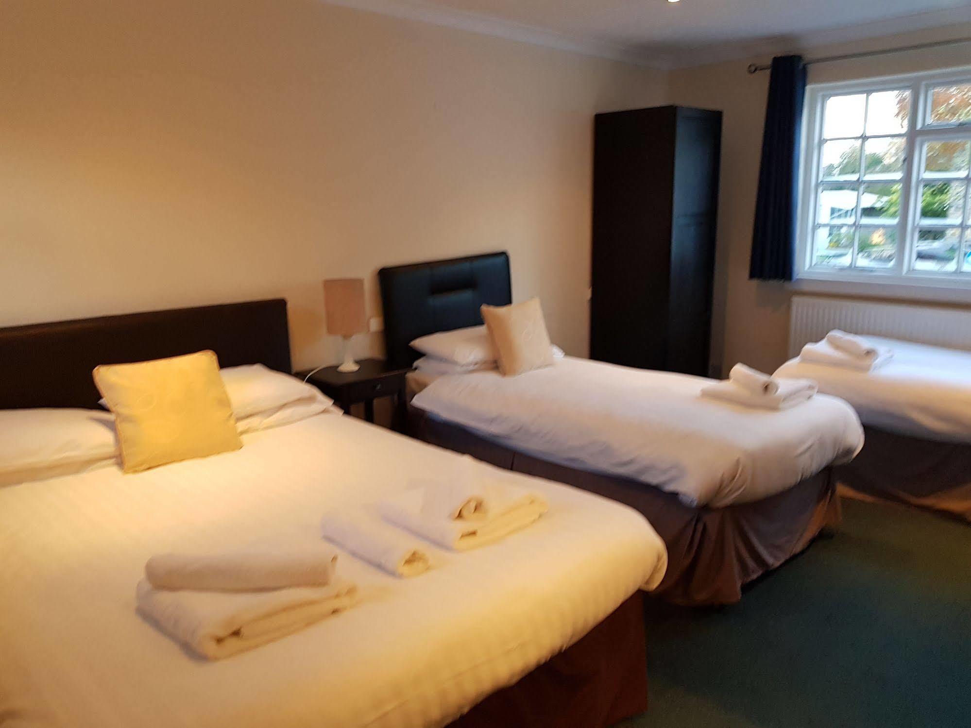 Cedar Inn エディンバラ エクステリア 写真