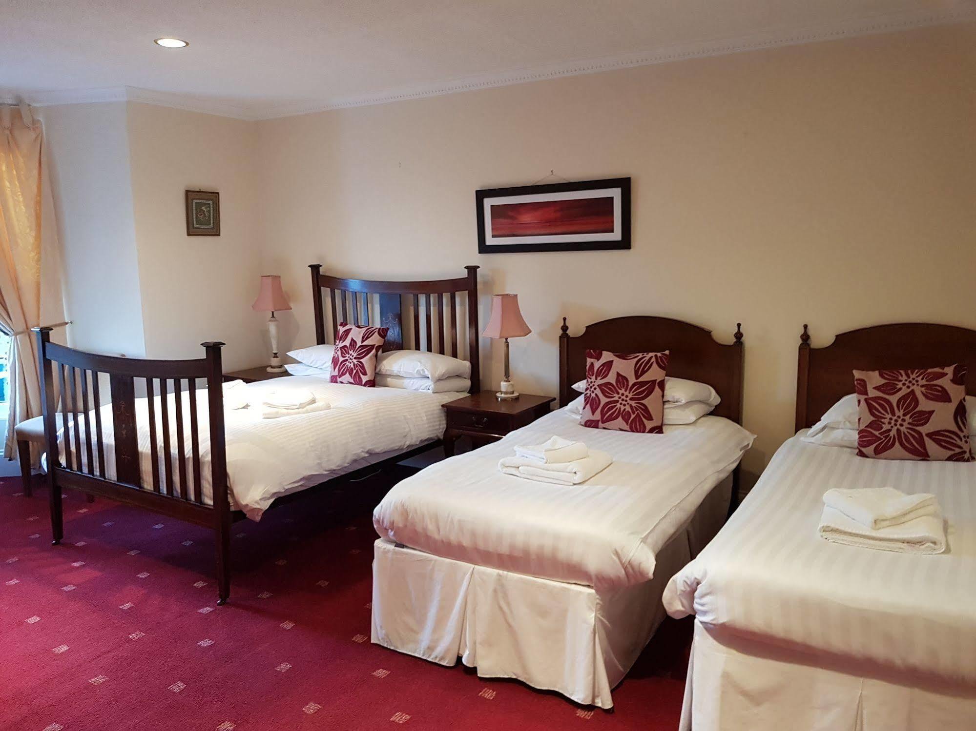 Cedar Inn エディンバラ エクステリア 写真