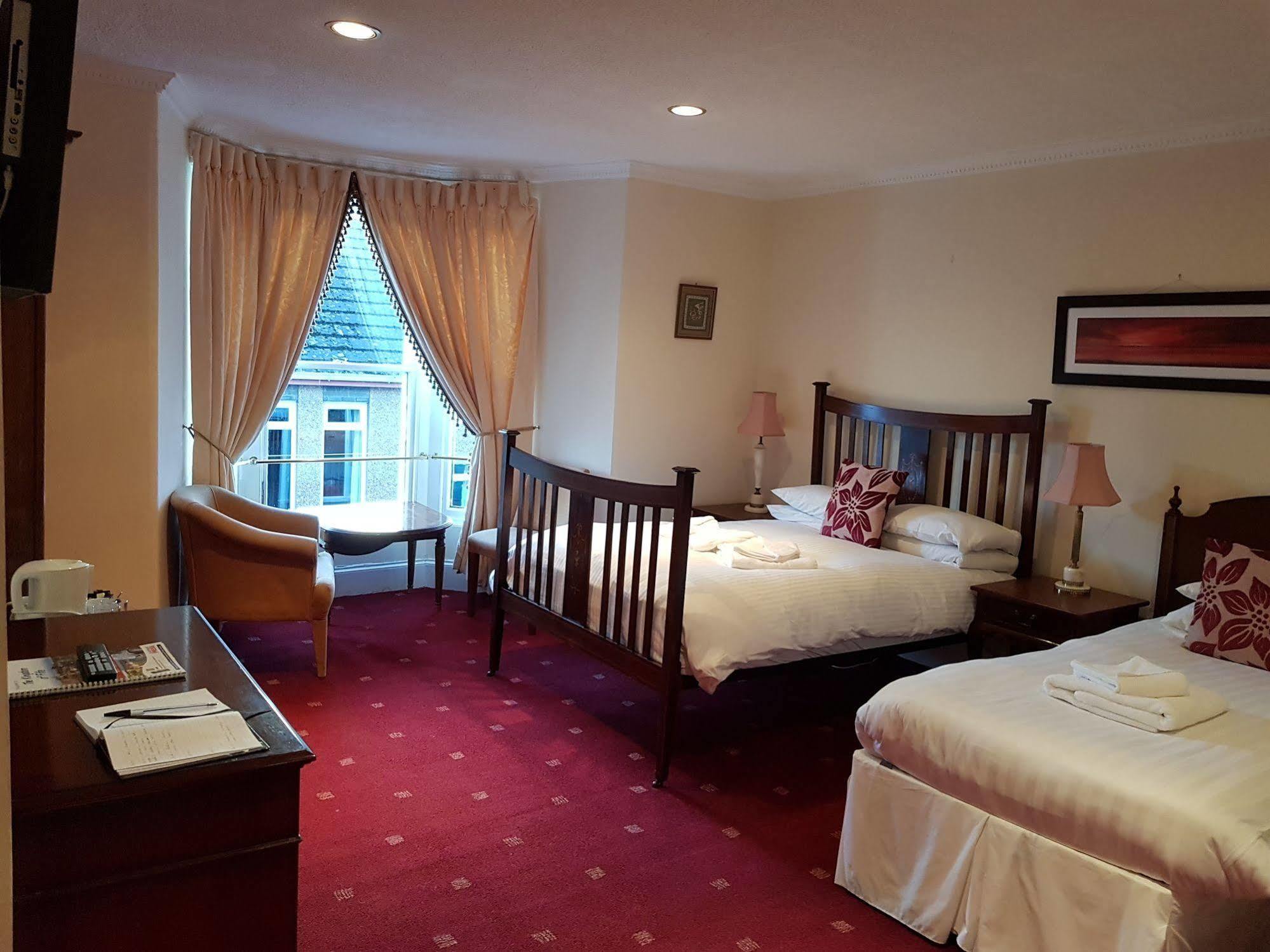 Cedar Inn エディンバラ エクステリア 写真
