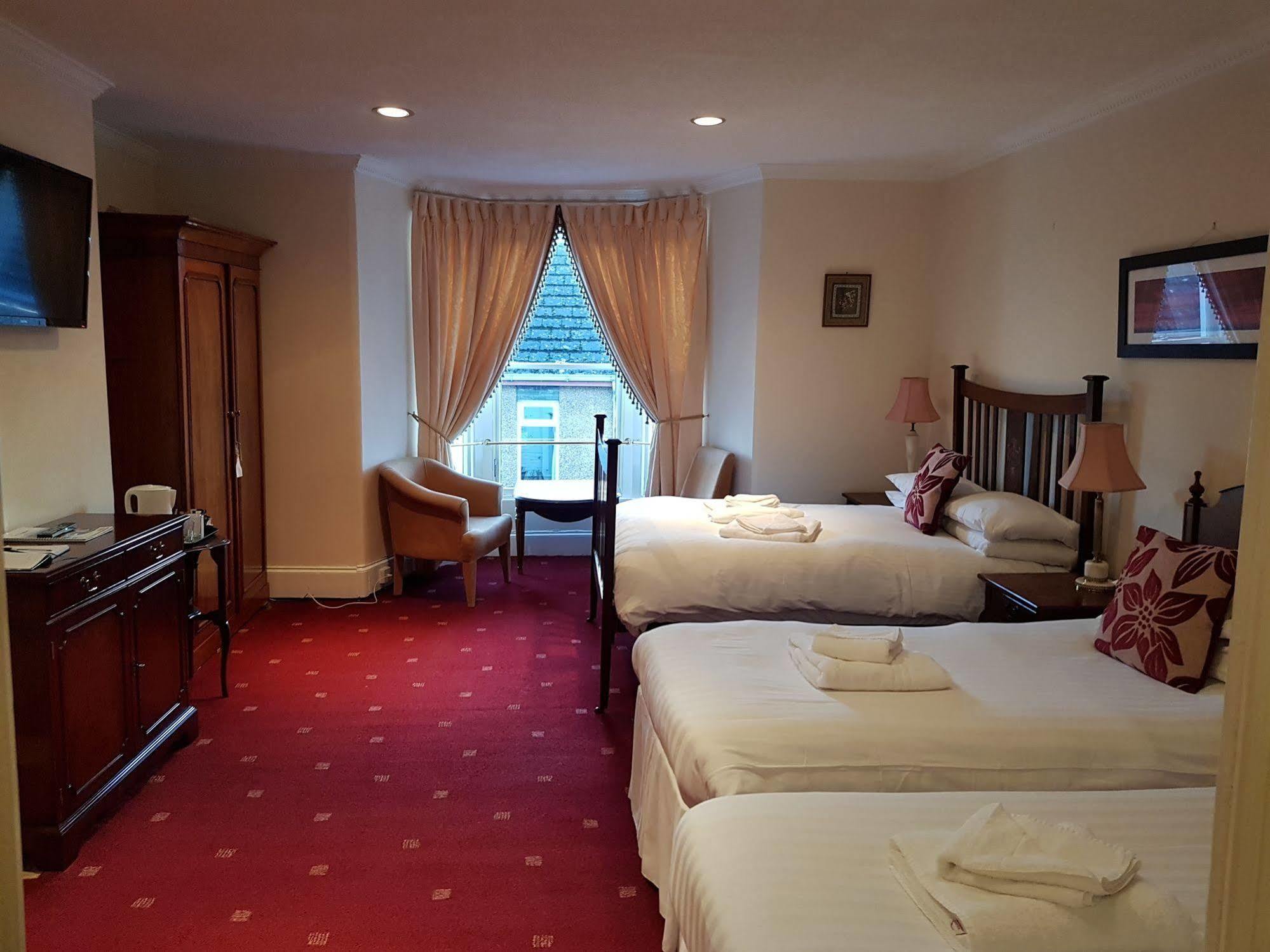 Cedar Inn エディンバラ エクステリア 写真